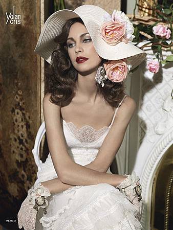 vintage_wedding_dresses_2014_Yolan_Cris_Mexico_blooming_new_collection_bridal_gown.jpg