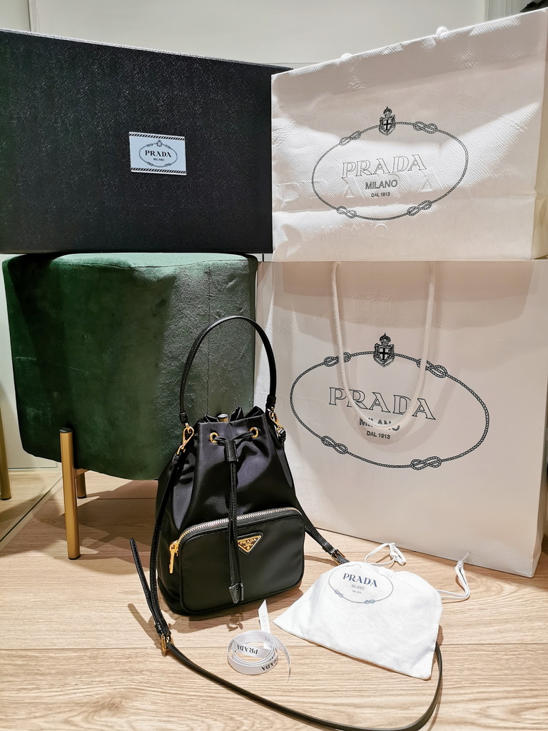 prada 水桶 prada 水桶