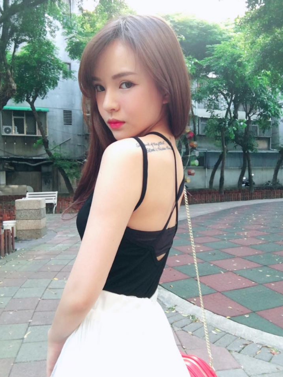 斯亞身高 三圍 30p 八分之一荷蘭血統真滴假滴阿 那集阿嬤的紅包好感動啊 詩詩愛看陸劇邊護髮