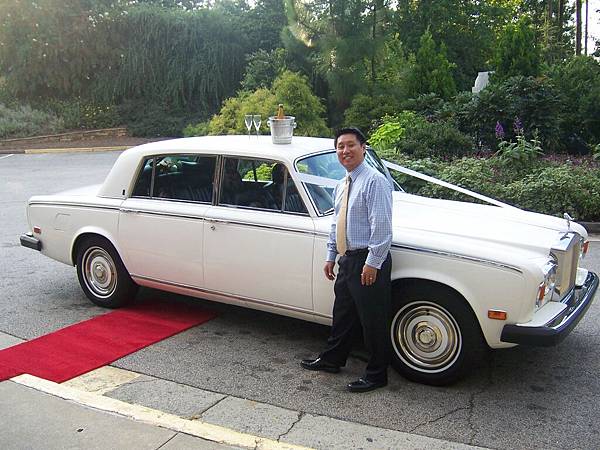 把拔說要跟車子照相
