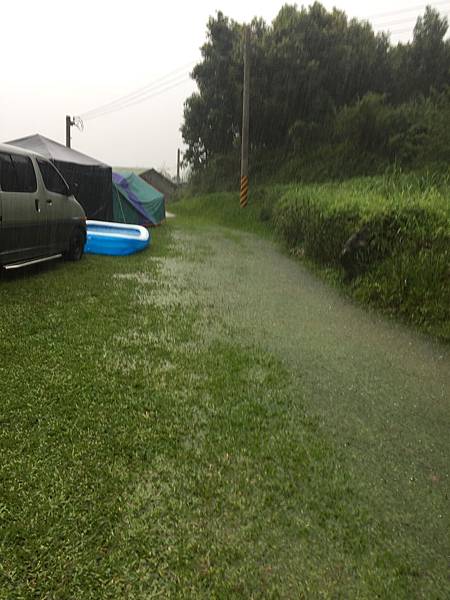 吳老爹 露營區-雷陣雨