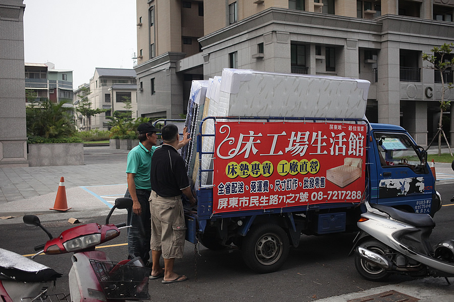 屏東高雄床墊~[高雄鳳山H匯館]高雄屏東單子,共9張床墊,一