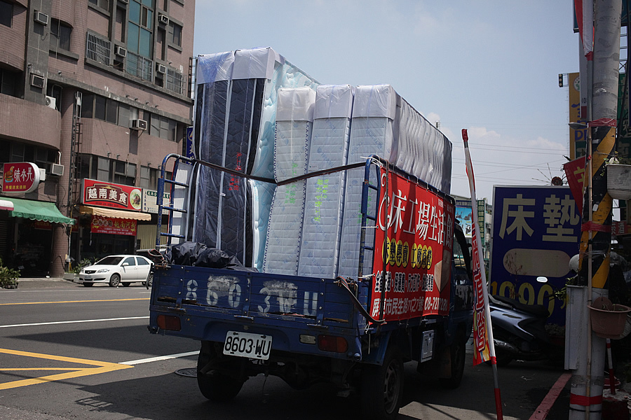 屏東床墊~[屏東超大豪宅] 屏東高雄的單子,共8張床墊,下午