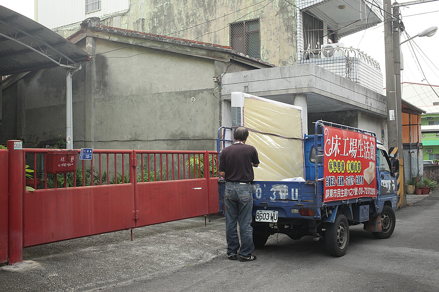 屏東床墊~[屏東超大豪宅] 屏東高雄的單子,共8張床墊,下午