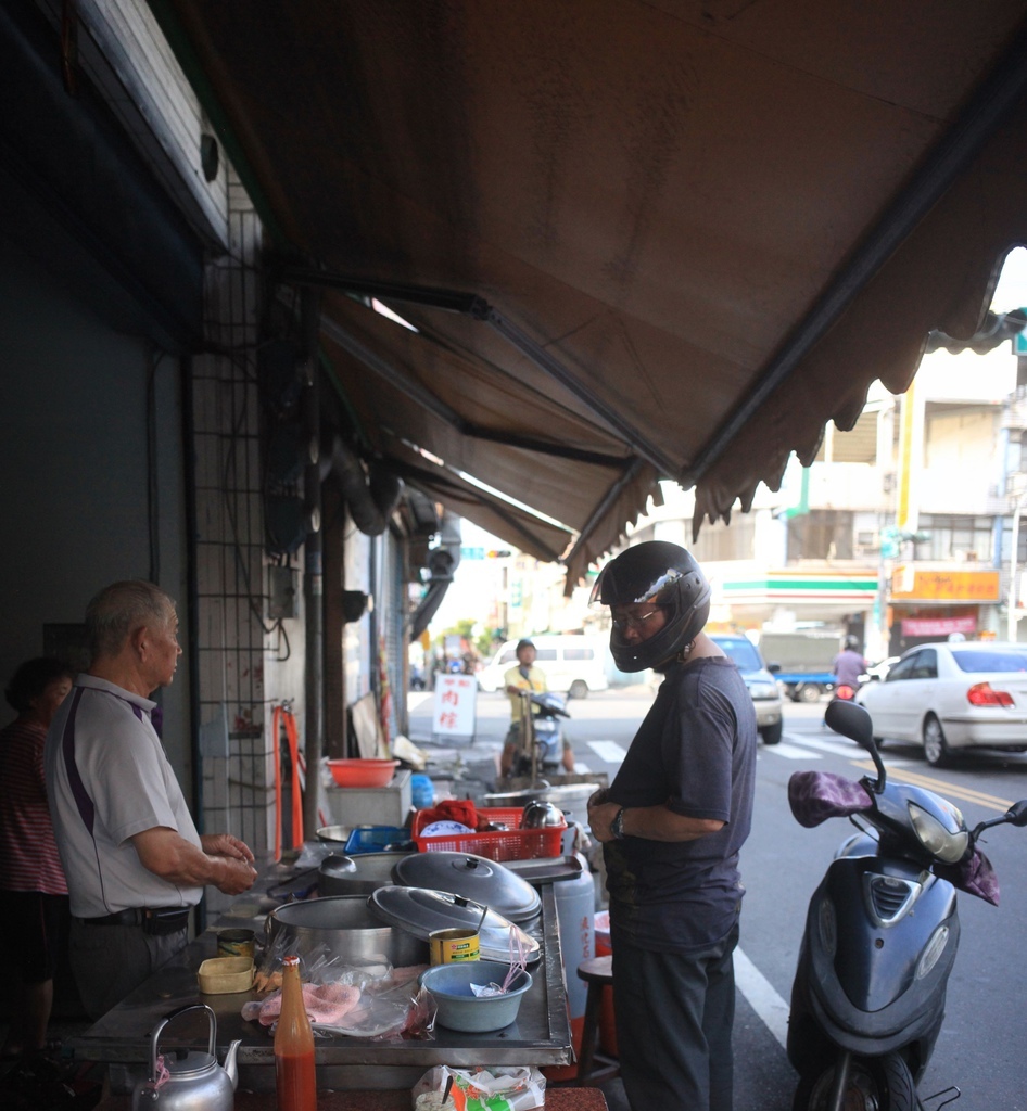 月讀博客沙灘會館-墾丁會館再購,共8張床墊,10張彈簧下墊,