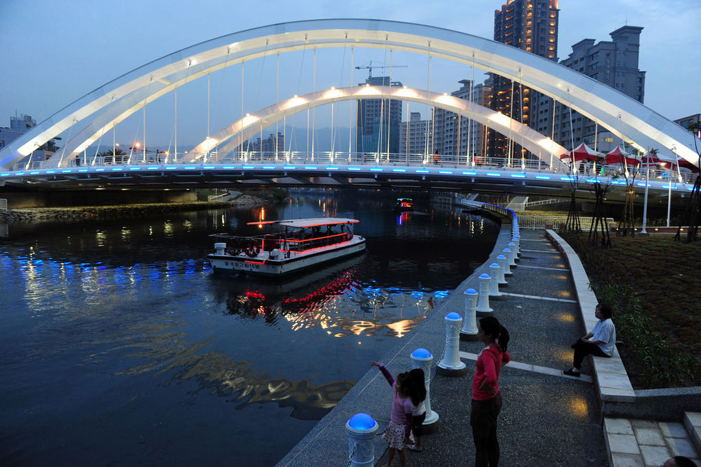 屏東的萬年溪,未來的首爾清溪川?日本隅川河?