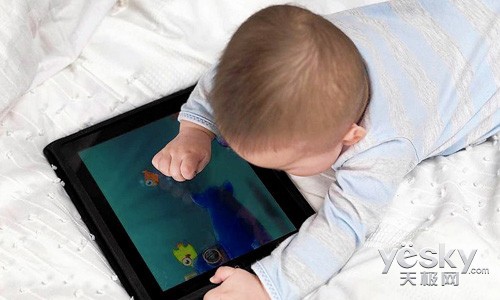 小孩玩3C 小孩玩3C