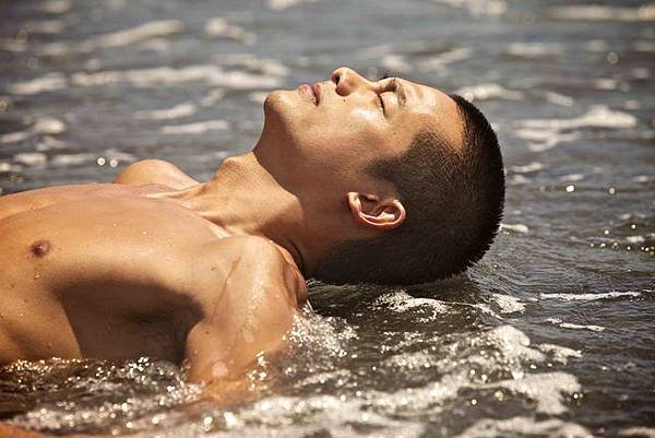 曬太陽.jpg 曬太陽.jpg