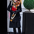 Blake+Lively+Scarves+Patterned+Scarf+gOochHwmHukl.jpg