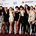 Girls-Generation-21stSeoul-Music-Awards-Red-Carpet-girls-generation-snsd-28462953-550-366.jpg