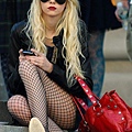 taylor-momsen-gossip-girl-1965311219.jpg