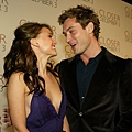 Natalie+Portman+Jude+Law+Premiere+Closer+Arrivals+XMOyRsweePzx.jpg