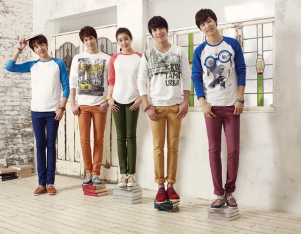 37649-cnblue-bang-bang2013.jpg