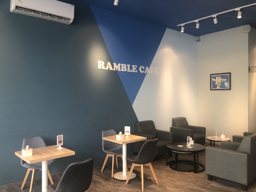 ［彰化田中］漫步藍咖啡 田中店 Ramble Cafe~空間