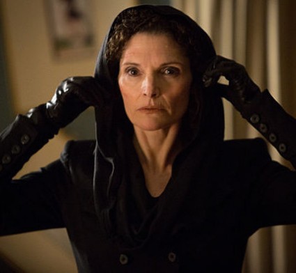 The-Woman-In-Black-rev-425x392.jpg The-Woman-In-Black-rev-425x392.jpg