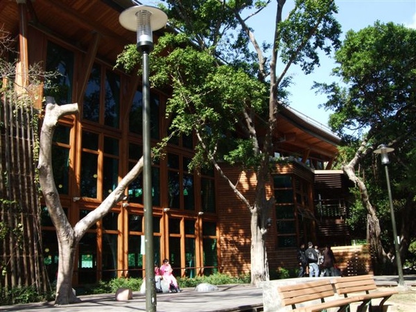 台北市立圖書館北投分館 (12).jpg