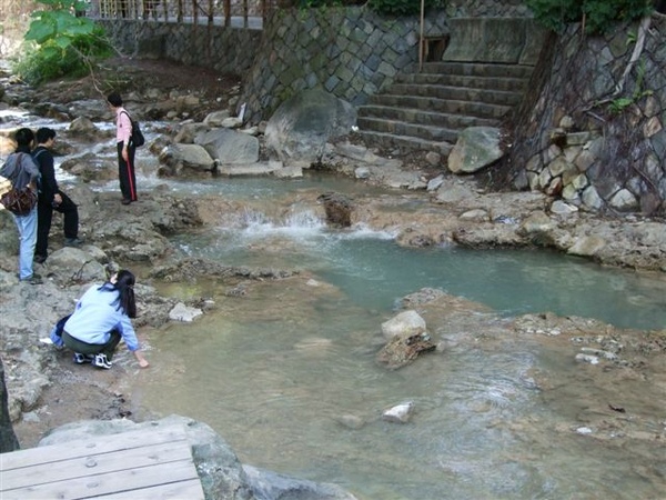 野溪泡腳 (2).jpg