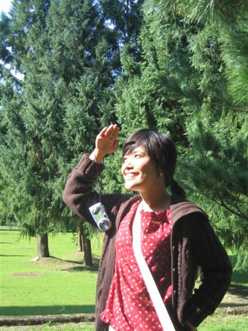 陽光細腿美少女