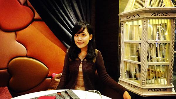 巴黎立方燒烤是松露之家的姊妹店,不過價錢親民一大半