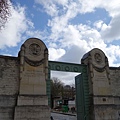 Cimetière du Père-Lachaise 拉雪兹神父公墓到了