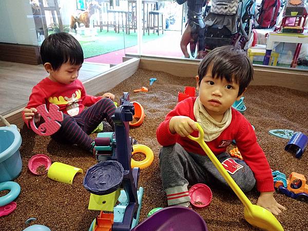 12-21 內湖聖誕趴(10).jpg