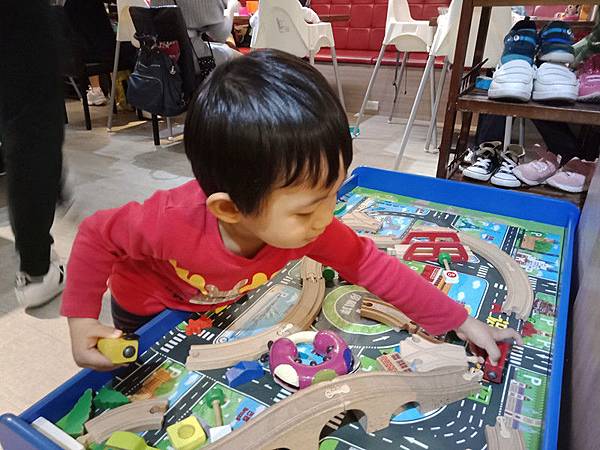 12-21 內湖聖誕趴(13).jpg