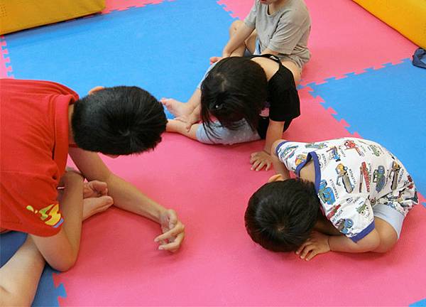 04-25 (3).jpg 04-25 (3).jpg