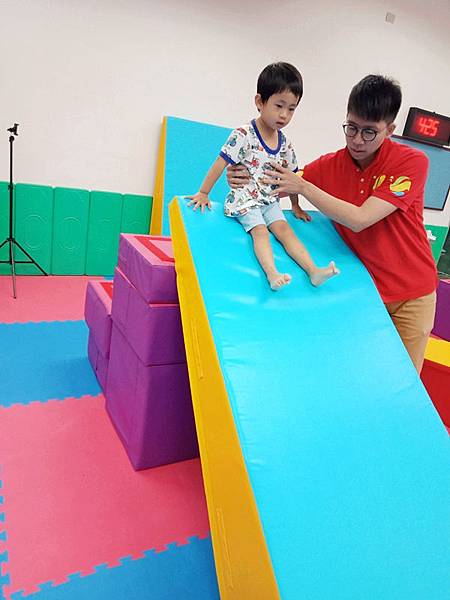 04-25 (9).jpg 04-25 (9).jpg