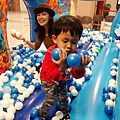 10-26 氣墊樂園 (8).JPG