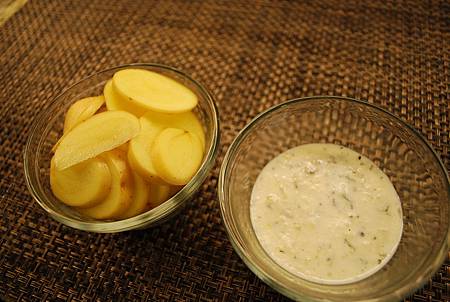 香草白醬焗馬鈴薯 Baked Potatoes w/ Creamy Herb