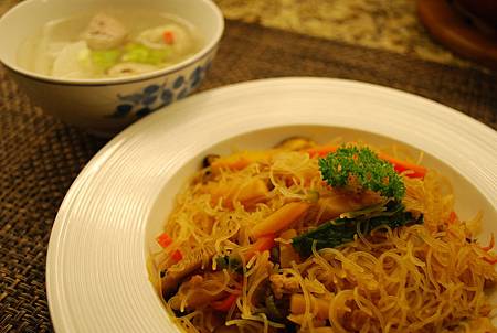 金瓜炒米粉 Fried Rice Vermicelli w/ Pumpkin