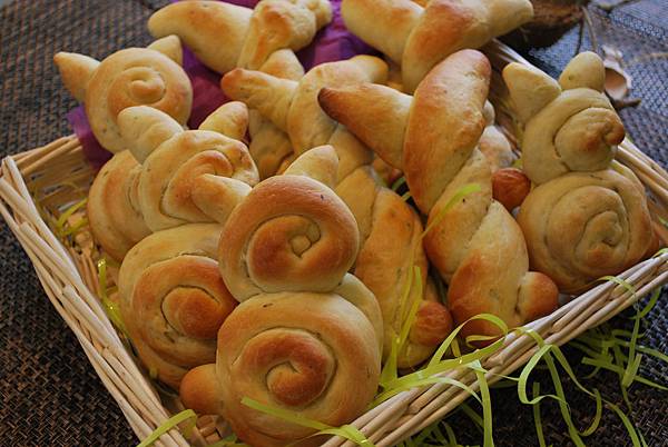 復活節普羅旺斯香草兔兔麵包 Easter Bunny Rolls w/ Herbs de Provence