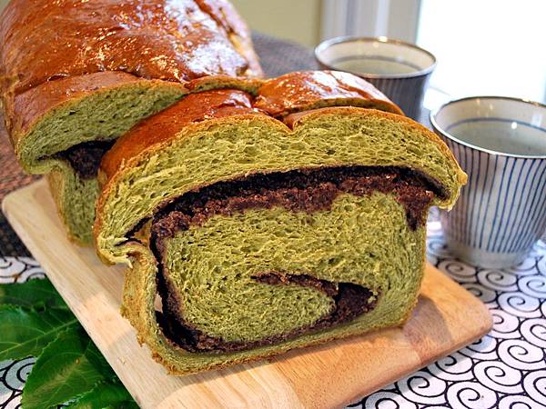 自己做最實在～抹茶紅豆漩渦吐司麵包 Matcha & Red Bean Swirl Loaf Bread