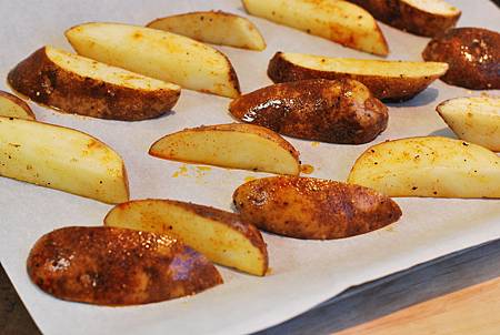 烤箱版蒜味起司薯角 Baked Garlic & Parmesan Potato Wedges