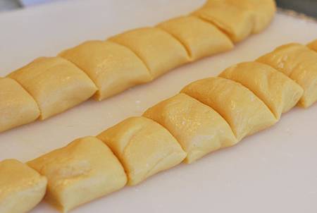 中秋月餅大挑戰:廣式豆沙核桃月餅 Red Bean & Walnut Moon Cake