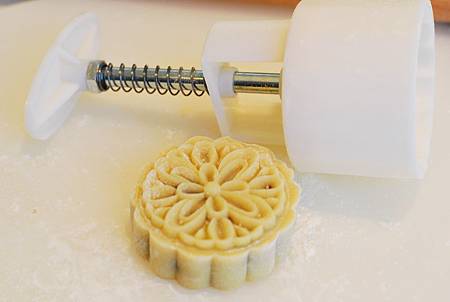 中秋月餅大挑戰:廣式豆沙核桃月餅 Red Bean & Walnut Moon Cake