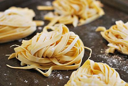 義大利媽媽經典:手工義大利麵佐蕃茄羅勒醬 Homemade Pasta w/ Marinara Sauce