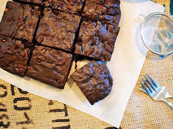 甜心女孩都要會!咖啡店的布朗尼 Kahlúa Chocolate Brownies