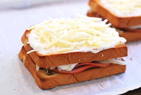 老闆,來份法式火腿蛋吐司!庫克太太三明治 Croque Madame Sandwich