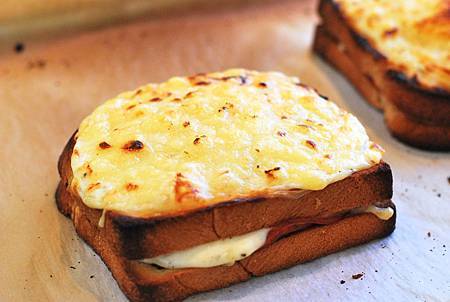 老闆,來份法式火腿蛋吐司!庫克太太三明治 Croque Madame Sandwich