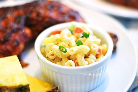 光沙灘夏威夷:轉轉烤雞佐鳳梨通心粉沙拉 Huli Huli Chicken w/ Pineapple Macaroni Salad