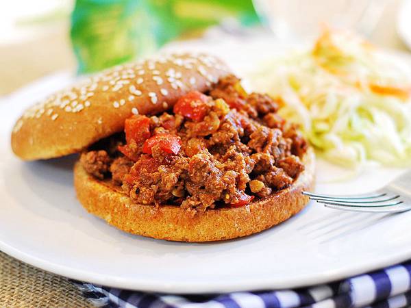 美版肉燥夾麵包:邋遢喬肉醬三明治 Sloppy Joe Sandwich
