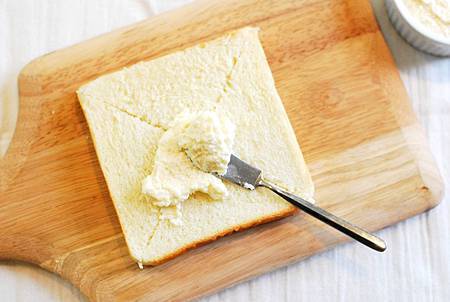 古早味手作最高!椰香奶酥抹醬&奶酥厚片 Coconut Cream Spread on Toast