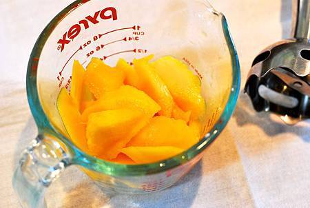 30秒清爽甜點!芒果椰香奇亞籽優格布丁 Mango & Coconut Chia Seed Pudding