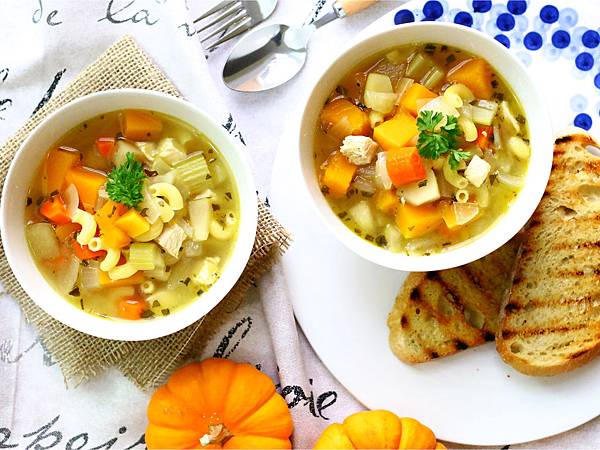 高纖食感黃金湯:奶油南瓜蔬菜湯 Butternut Squash Vegetable Soup