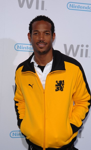 Marlon Wayans poses for a picture at the launch party for the Nintendo 'Wii' game console November 16, 2006 held at 'Boulevard 3' in Los Angeles, California..bmp