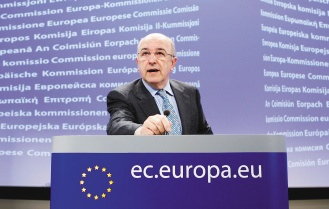 歐盟經濟和貨幣事務委員艾穆尼亞（Joaquin Almunia）宣布，歐盟執委會已經同意希臘提出的削減財政支出計畫，讓希臘倒債疑雲暫獲緩解。（路透）.bmp