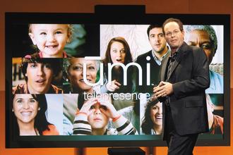 思科新興科技事業群資深副總裁迪比爾6日發表家庭影音視訊系統，每套要價不到600美元，預定11月中旬在美國開賣。（彭博資訊）.jpg