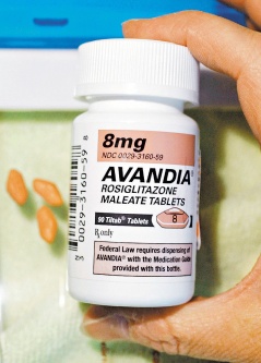 全球最受歡迎的糖尿病藥Avandia被控增加心臟病和中風機率，美國FDA開會討論是否應該下架。美聯社.jpg