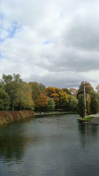 7028. Parc La Fontaine